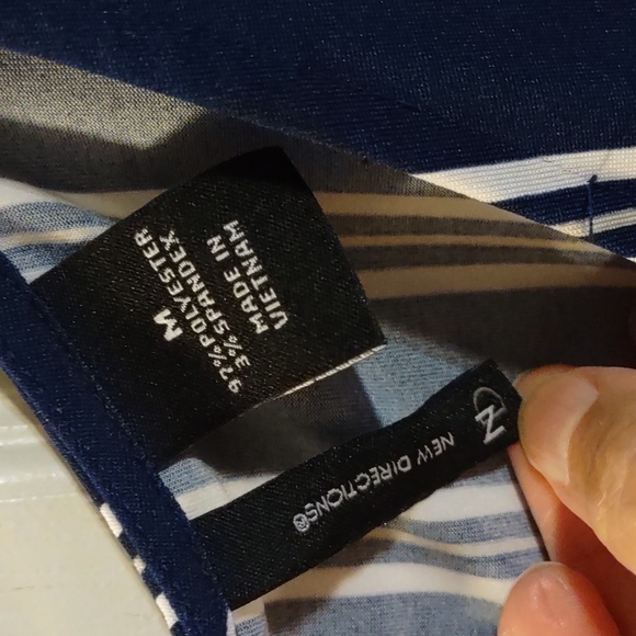 ♥️ New Directions Navy Striped Jumpsuit Romper, Medium - Picture 5 of 13